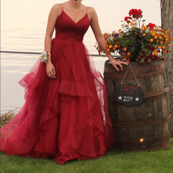 Red prom dress - Picture 3 of 6